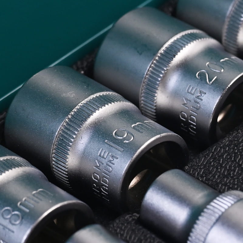 717304 CONJUNTO DE SOQUETES DE CAIXA DE FERRO PHIXWELL 24 PCS